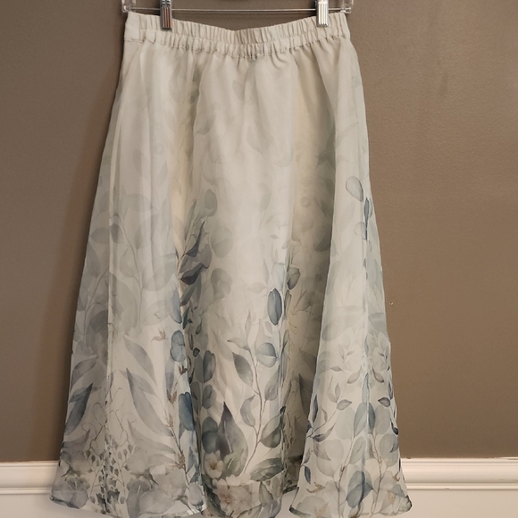 Rachel Zoe Elegant Sage Floral Skirt - Picture 2 of 10
